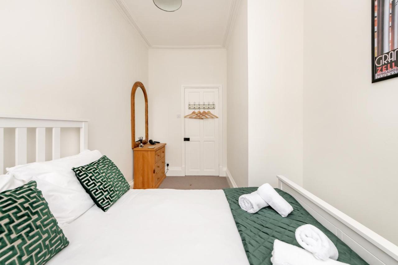 Stunning Georgian Apartment In Central Bath Eksteriør billede